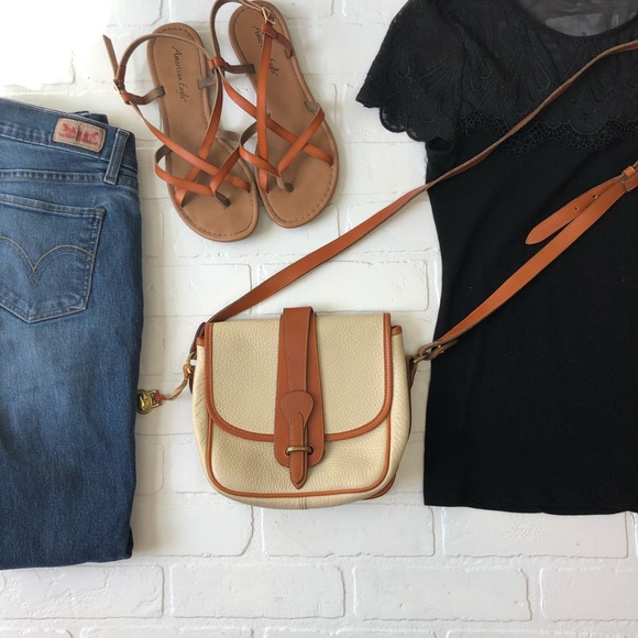 Dooney & Bourke Handbags - Dooney & Bourke Vintage Crossbody Bag